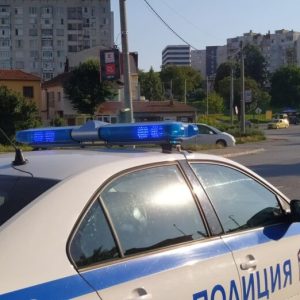 Разкриха 20-годишен измамник, обрал двама шуменци с фалшиви продажби на фургони